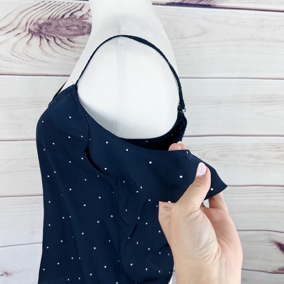 Abercrombie Navy Polka Dot Flutter Sleeve blouse Sz XS - Picture 4 of 6